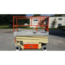 JLG 20' Electric Narrow Scissor Lift